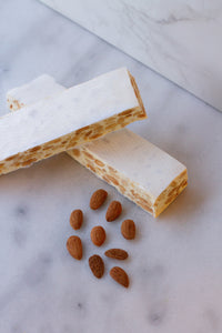 Torrone con mandorle e nocciole